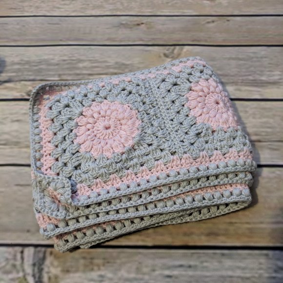 Bamboo Scarf Square Flower Pattern - Picture 2 of 4